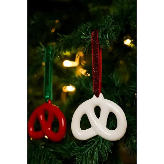 Beige & Stone Yılbaşı Ağaç Süsü Beyaz Seramik Pretzel Simit Çam Ağacı Süsü