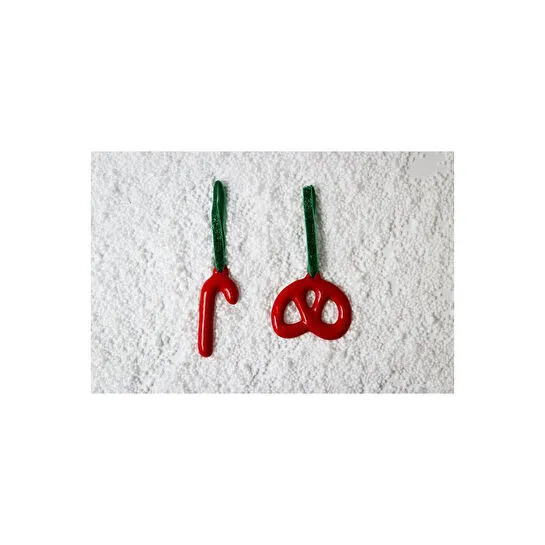 Beige & Stone Yılbaşı Ağaç Süsü Kırmızı Seramik Pretzel Simit-baston 2'li Çam Ağacı Süsü