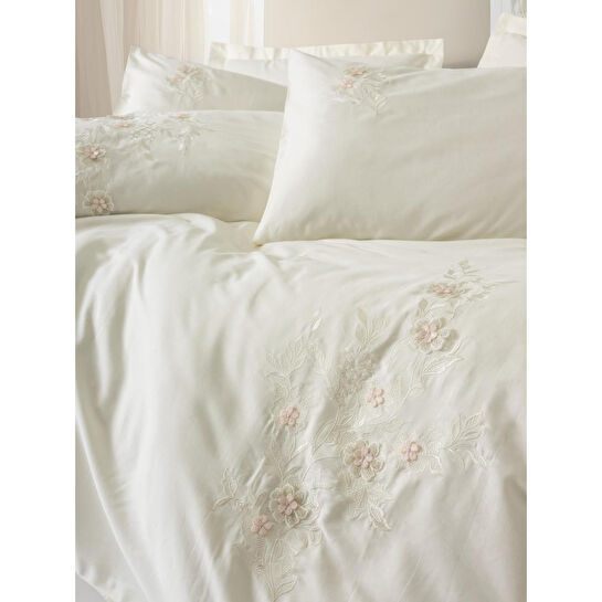 Cotton Box 3d Nakışlı Saten Çift Kişilik Nevresim Takımı Aira Ekru