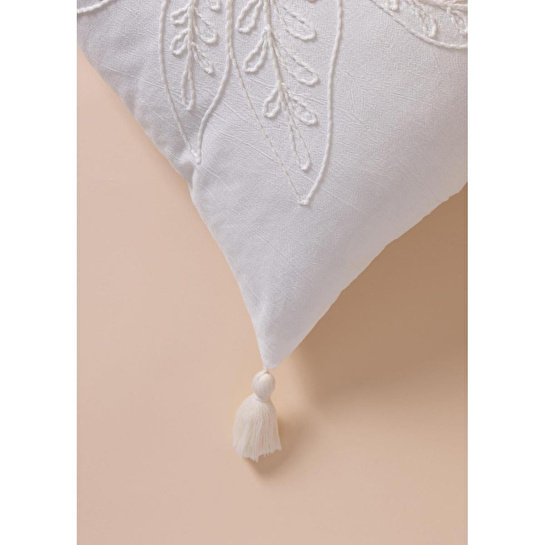 The Mia Püsküllü Kırlent Krem 35x50cm