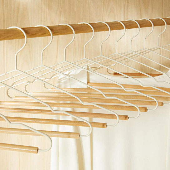 Ocean Home Textile 12'li Ahşap Destekli Ekru Renk Metal Giysi Askısı 19.5 X 42 X 0.34 Cm