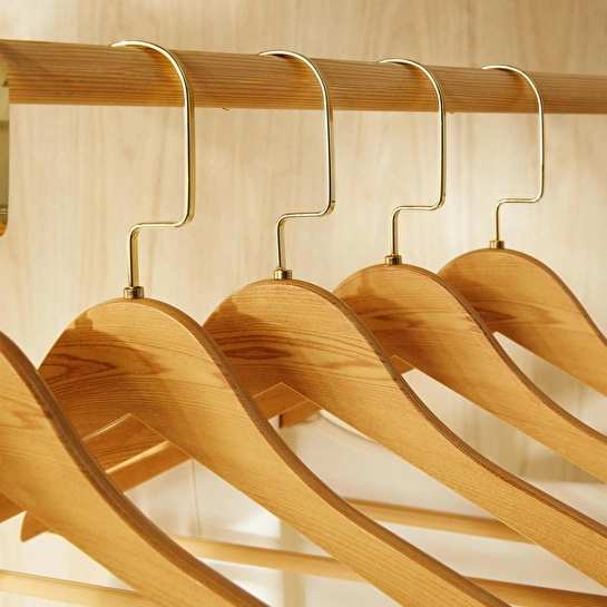 Ocean Home Textile 6'lı Altın Kancalı Ahşap Görünümlü Plastik Giysi Askısı 25 X 44.5 X 1 Cm