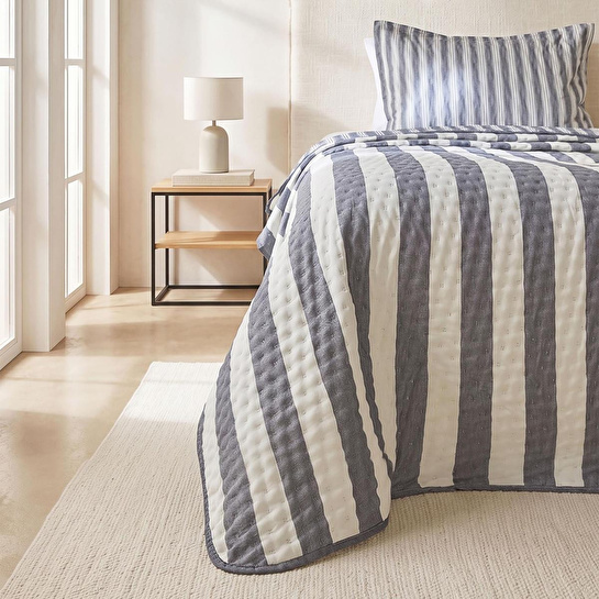 Ocean Home Textile Pamuklu Kapitoneli Antrasit Renk Çizgi Desen Tek Kişilik Yatak Örtüsü Seti 1 Adet 180 X 230 / 1 Adet 50 X 70 Cm