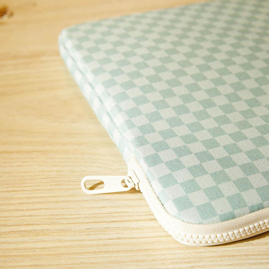 Ocean Home Textile Su İtici Leke Tutmaz Mint Dama Desen Tablet Taşıma Çantası / Kılıfı 32.5 X 24 X 2 Cm