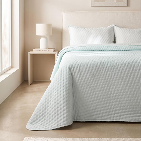 Ocean Home Textile Pamuklu Kapitoneli Açık Mavi Renk Çizgi Desen Çift Kişilik Yatak Örtüsü Seti 1 Adet 250 X 230 / 2 Adet 50 X 70