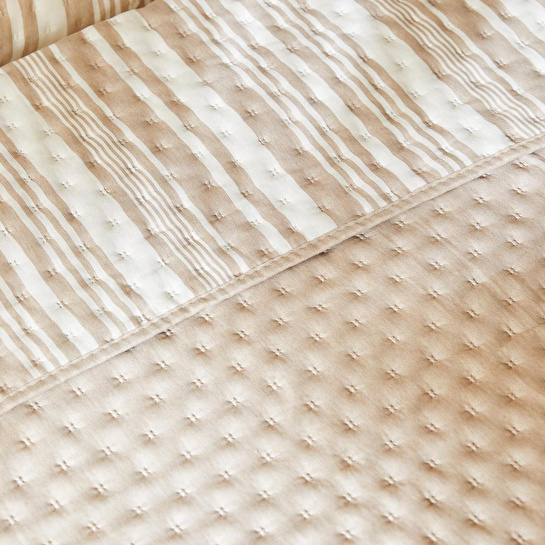 Ocean Home Textile Pamuklu Kapitoneli Bej Renk Çizgi Desen Çift Kişilik Yatak Örtüsü Seti 1 Adet 250 X 230 / 2 Adet 50 X 70 Cm