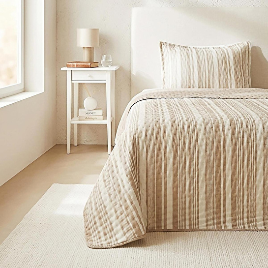 Ocean Home Textile Pamuklu Kaapitoneli Bej Renk Çizgi Desen Tek Kişilik Yatak Örtüsü Seti 1 Adet 160 X 230 / 1 Adet 50 X 70 Cm
