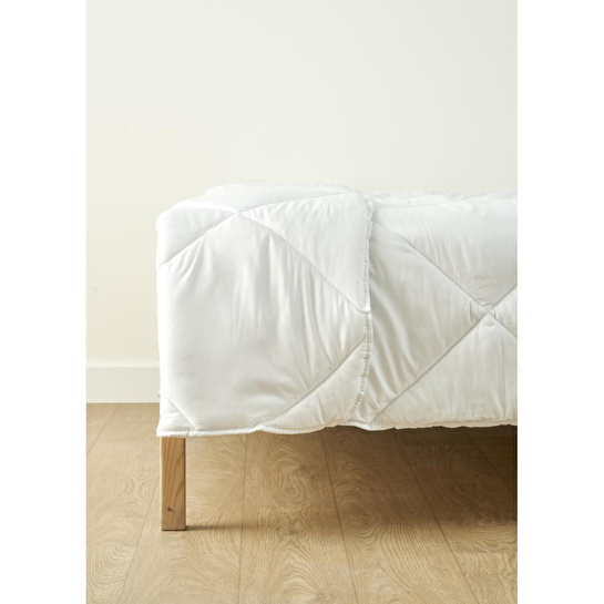 Bella Maison %100 Microfiber Bella Tek Kişilik Yorgan Beyaz (155x215 Cm) Beyaz