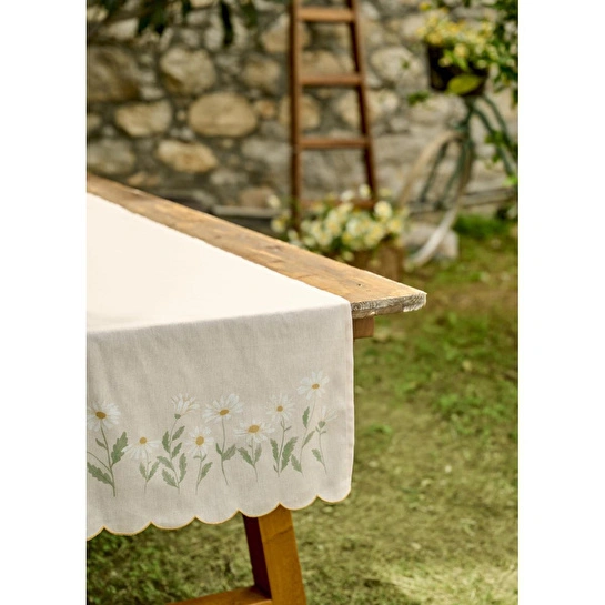 Bella Maison Daisy Scallop Kenar Runner Bej (50x150 Cm) Bej