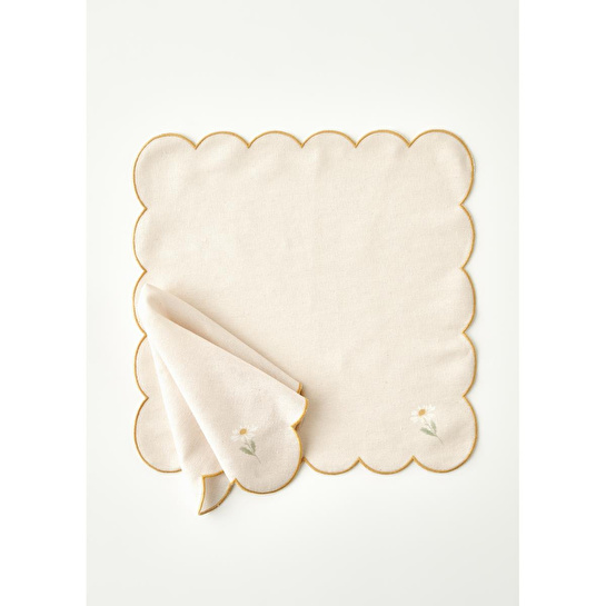 Bella Maison Daisy Scallop Kenar Peçete Bej (40x40 Cm) Bej