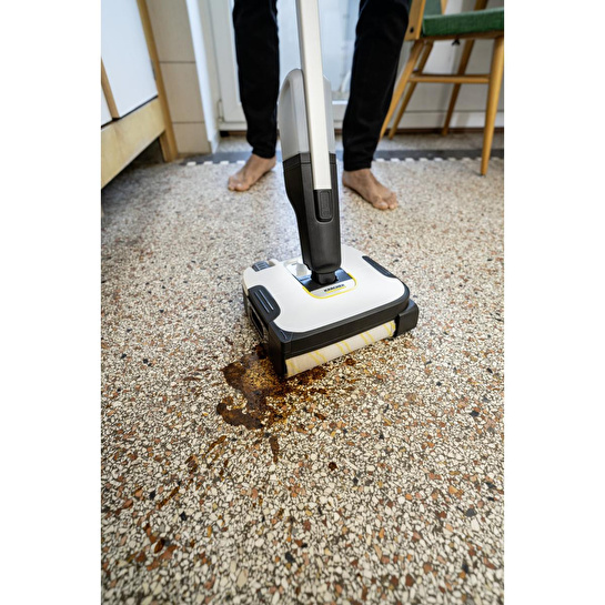 Karcher FC 2-4 Bataryalı Zemin Temizleme Makinesi
