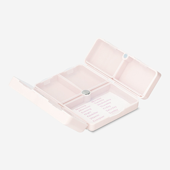 Flying Tiger Copenhagen 7 Bölmeli Stickerlı Katlanabilir Hap Kutusu