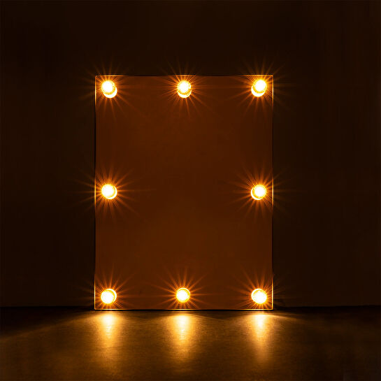 Flying Tiger Copenhagen Işıklı Makyaj Aynası