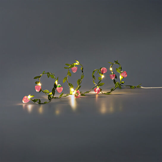 Flying Tiger Copenhagen Kırmızı Çilek Detaylı LED Işık Zinciri