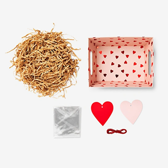 Flying Tiger Copenhagen Kalp Desenli Sevgililer Günü Sepeti 22 cm x 18 cm