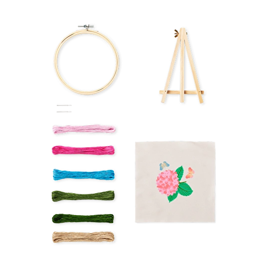 Flying Tiger Copenhagen Kendin Yap Çiçekli Kanaviçe