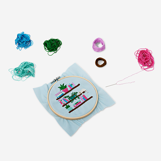 Flying Tiger Copenhagen Kendin Yap Kitaplık Motifli Nakış Kiti