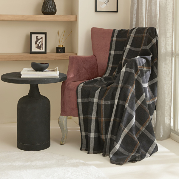 Karaca Home Flanel Throw Tv Battaniyesi Siyah-Gri  görseli 1