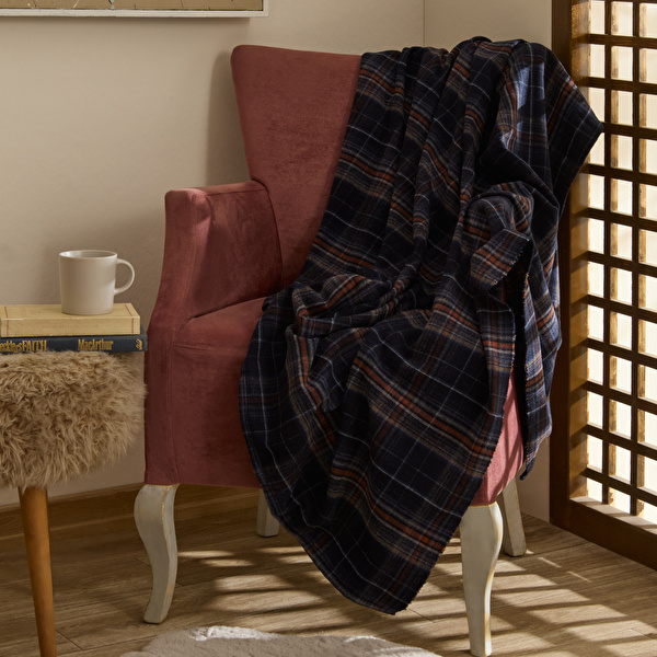 Karaca Home Flanel Throw Tv Battaniyesi Koyu Lacivert görseli 1