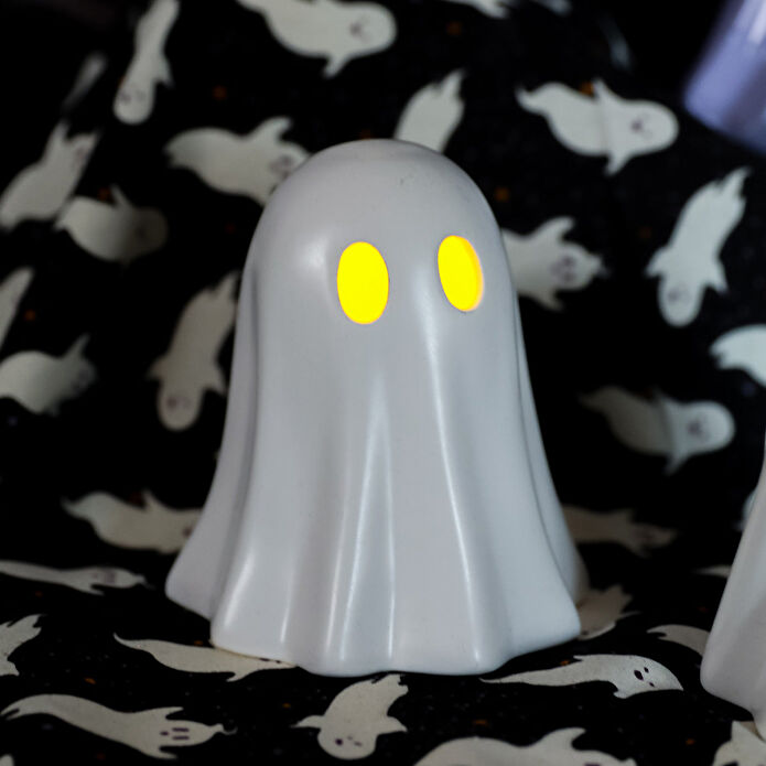 Flying Tiger Copenhagen Hayalet Şeklinde Küçük Seramik LED Lamba