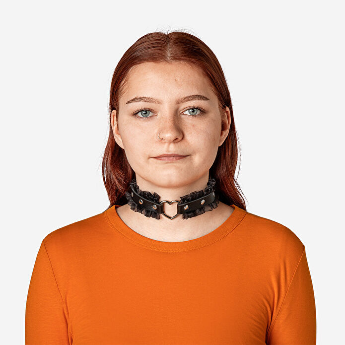 Flying Tiger Copenhagen Gotik Temalı Kalpli Choker
