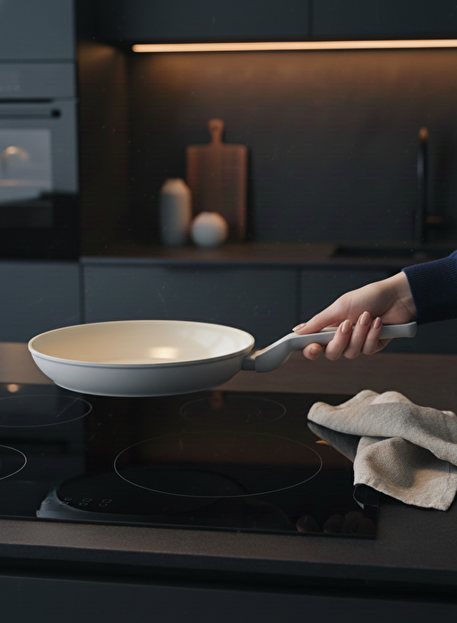 Jumbo Swiss Crystal Light Grey Tava 20 cm