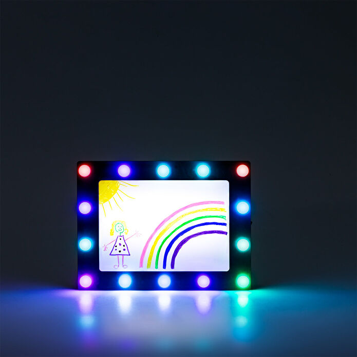 Flying Tiger Copenhagen Renkli Işıklı Yazı Panosu ve Kalem Seti