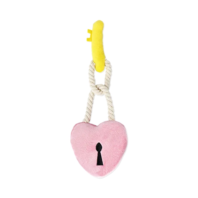 Flying Tiger Copenhagen Pembe Peluş Kalp Anahtarlık Köpek Oyuncağı