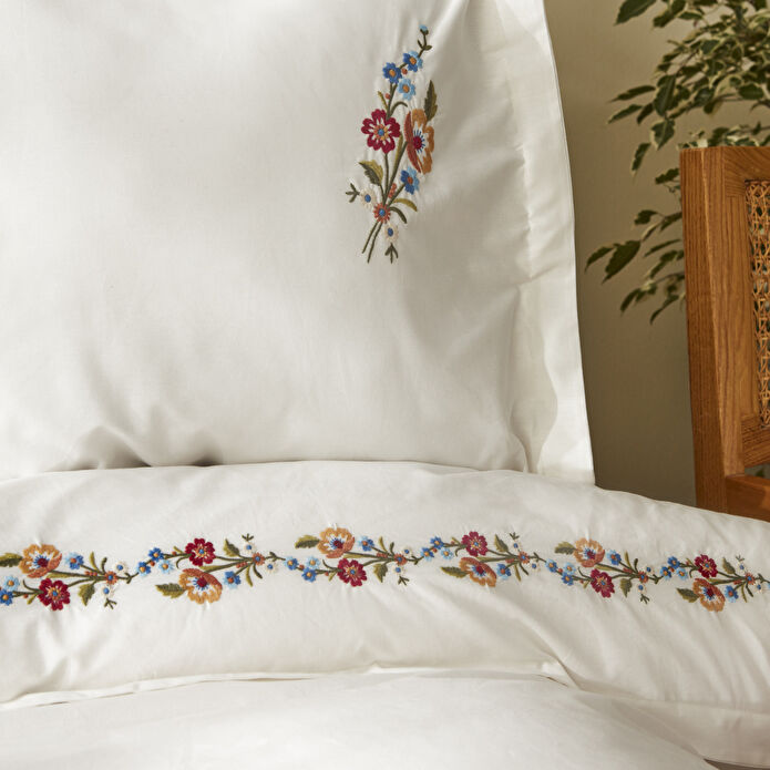 Karaca Home Blanca %100 Pamuk Çift Kişilik Nakışlı Nevresim Takımı Beyaz