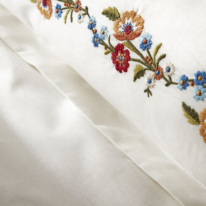 Karaca Home Blanca %100 Pamuk Çift Kişilik Nakışlı Nevresim Takımı Beyaz