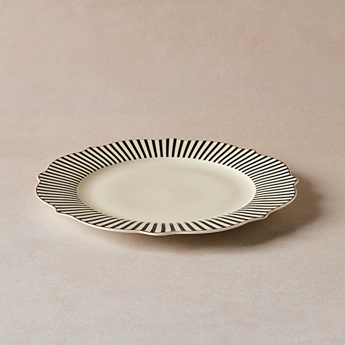 Karaca New Romantic İnce Çizgili Pasta Tabağı 21 cm Siyah