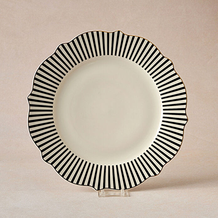 Karaca New Romantic İnce Çizgili Pasta Tabağı 21 cm Siyah