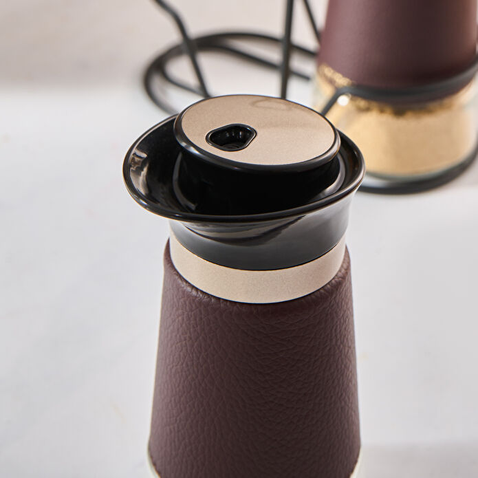 Karaca New Latin Tuzluk ve Biberlik