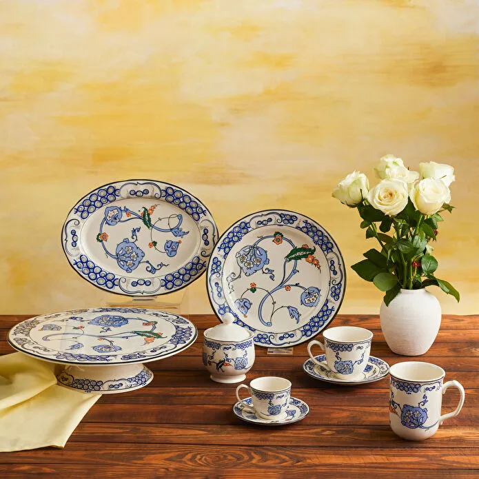 Karaca x Ömür Akkor İznik Hatai Servis Tabağı 26 cm