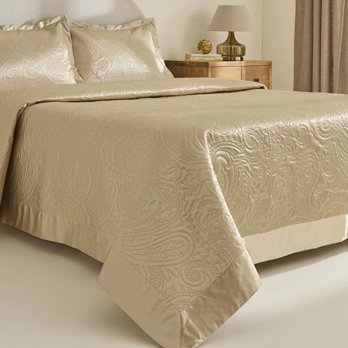 Kaşmir Home Anita Kristal Çift Kişilik Saten Yatak Örtüsü Takımı Gold
