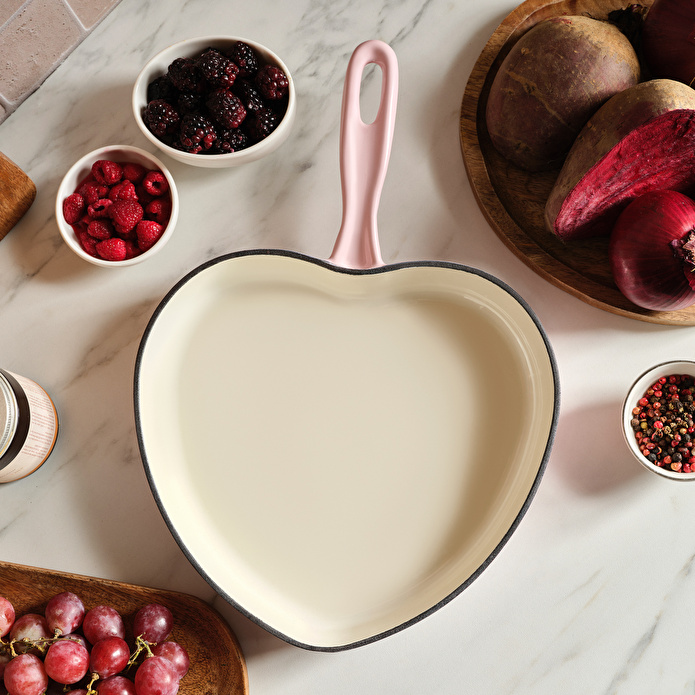 Karaca Love Emayeli Demir Döküm Tava 26 cm