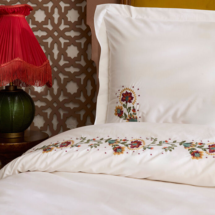 Karaca Home Dornel %100 Pamuk Nakışlı Çift Kişilik Nevresim Takımı Beyaz