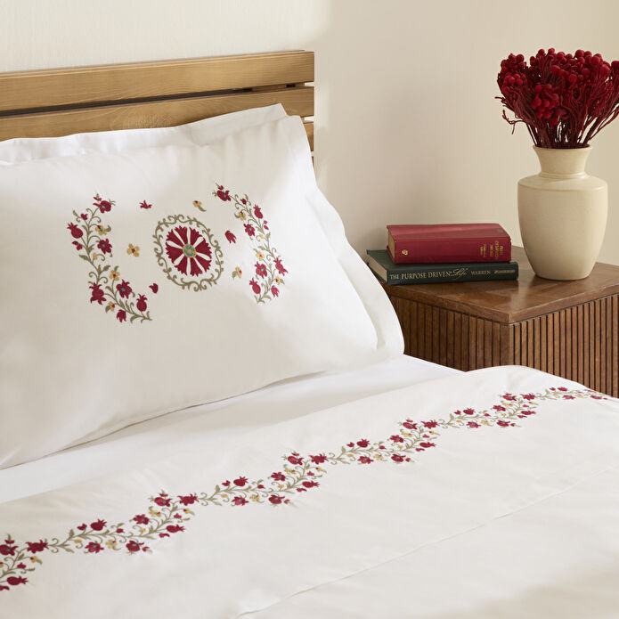 Karaca Home Layali Nakışlı Çift Kişilik Nevresim Takımı Beyaz