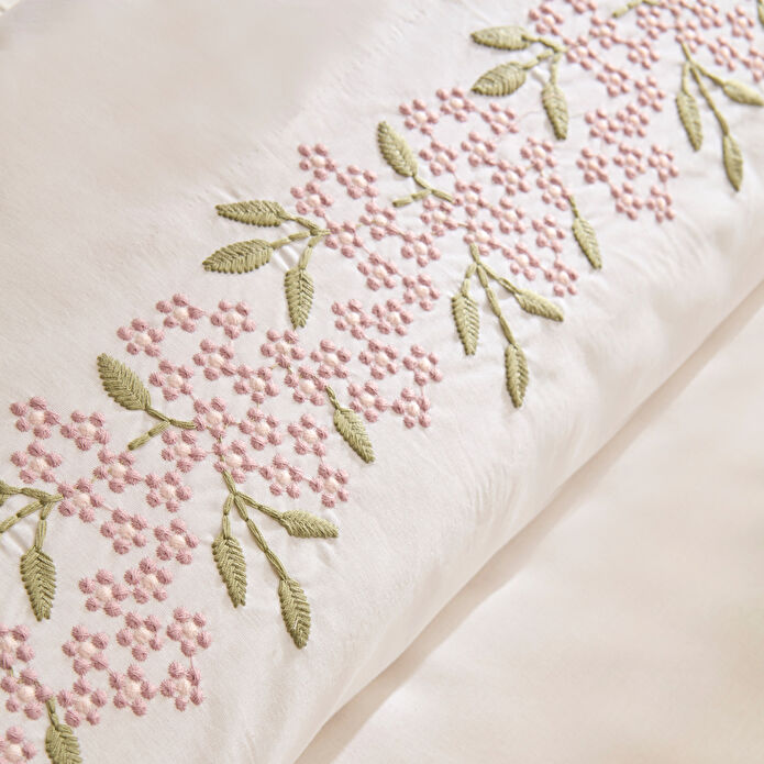 Karaca Home Rosven Nakışlı Çift Kişilik Nevresım Takımı Beyaz