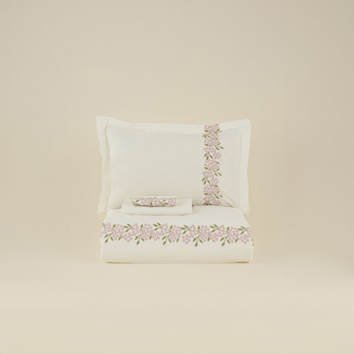 Karaca Home Rosven Nakışlı Çift Kişilik Nevresım Takımı Beyaz