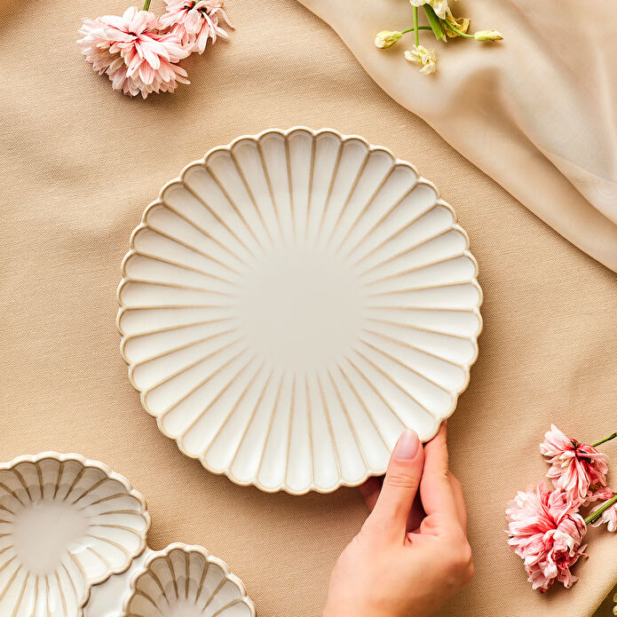 Karaca Daisy Pasta Tabağı 20,5 cm