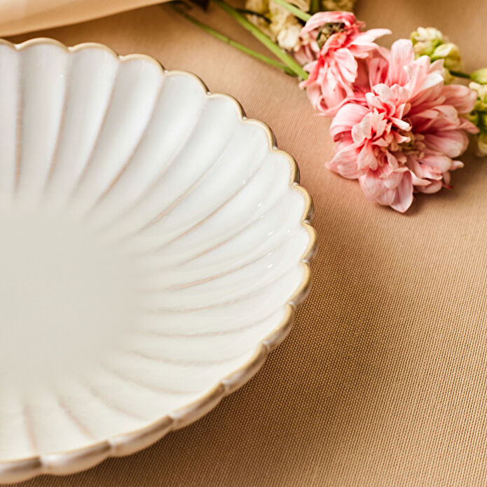 Karaca Daisy Çukur Tabak 19 cm