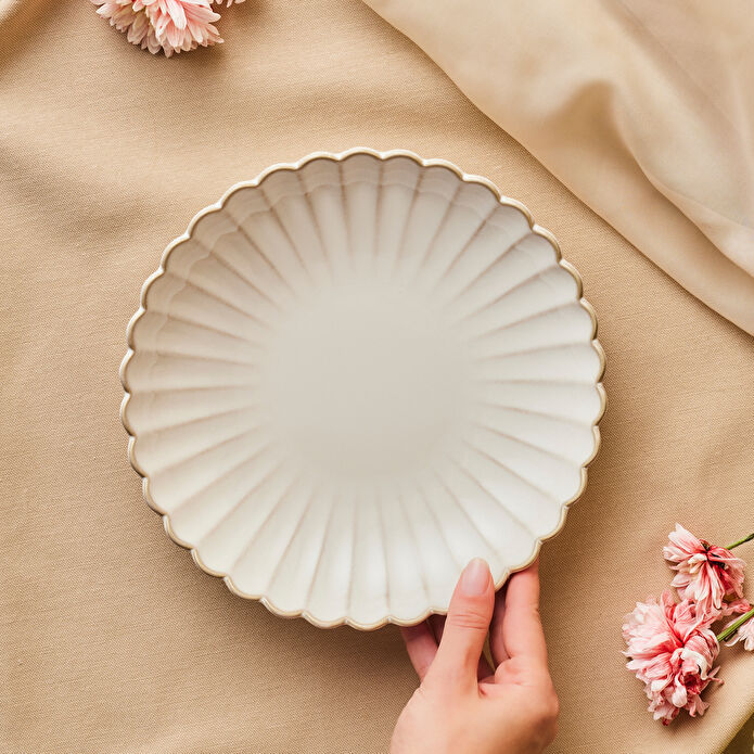 Karaca Daisy Çukur Tabak 22 cm