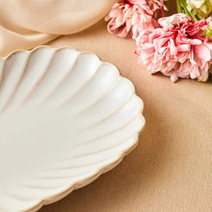 Karaca Daisy Kayık Tabak 23 cm