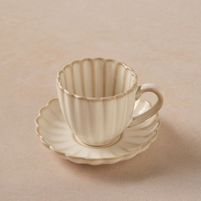 Karaca Daisy Kahve Fincanı ve Tabağı 90 ml