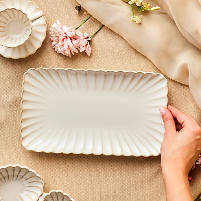 Karaca Daisy Kayık Tabak 25,5 cm