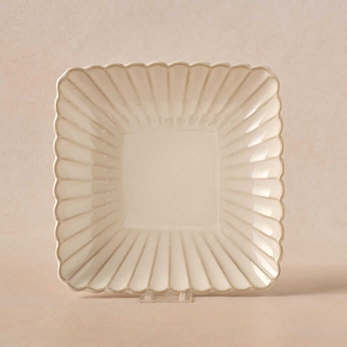 Karaca Daisy Kare Çukur Tabak 22,5 cm