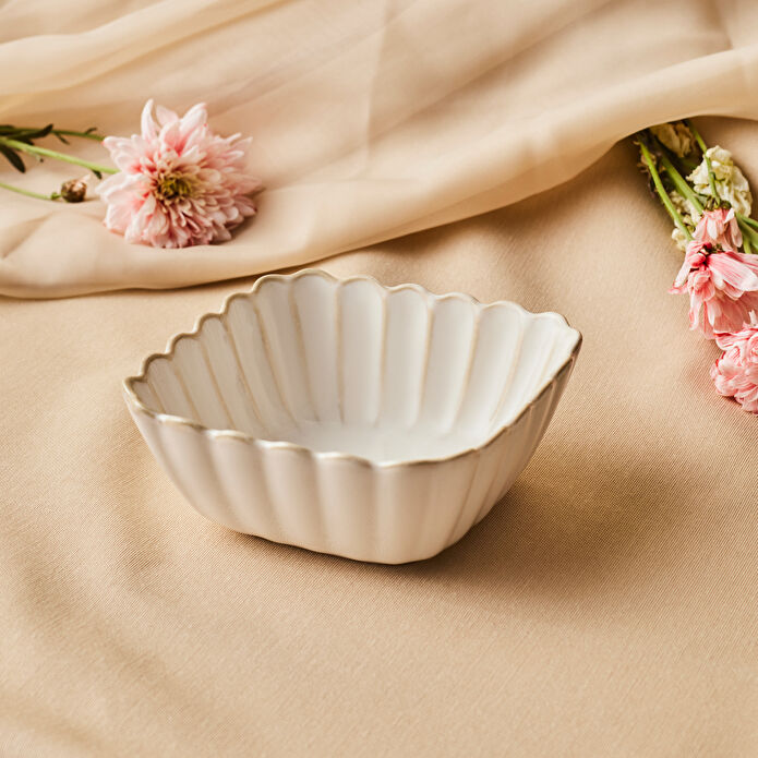 Karaca Daisy Kare Kase 13 cm