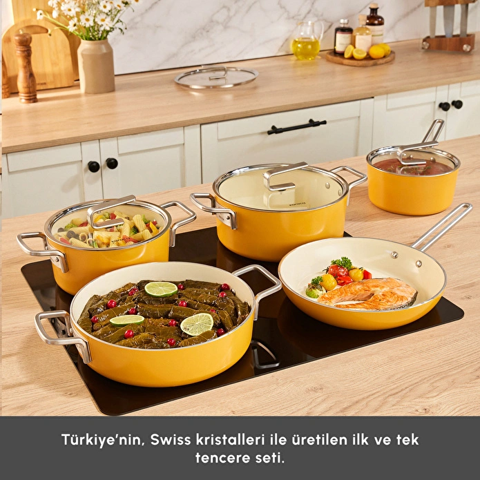 Karaca x Refika Swiss Crystal 9 Parça Tencere ve Tava Seti Mustard Yellow