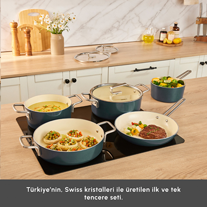 Karaca x Refika Swiss Crystal 9 Parça Tencere ve Tava Seti Navy Blue